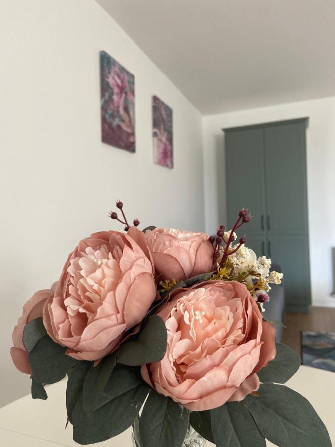 Focus Apartament Floreşti Esterno foto