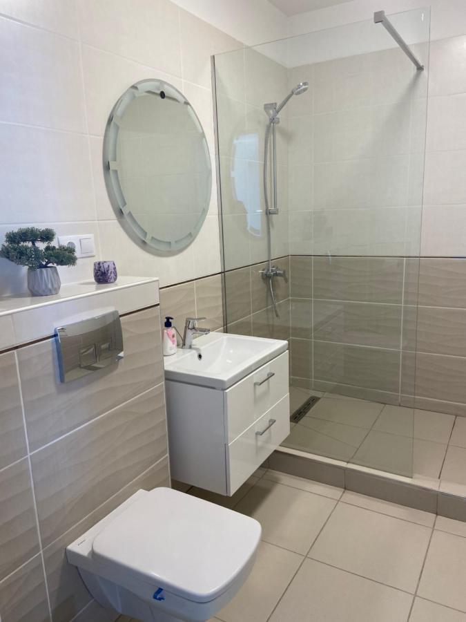 Focus Apartament Floreşti Esterno foto