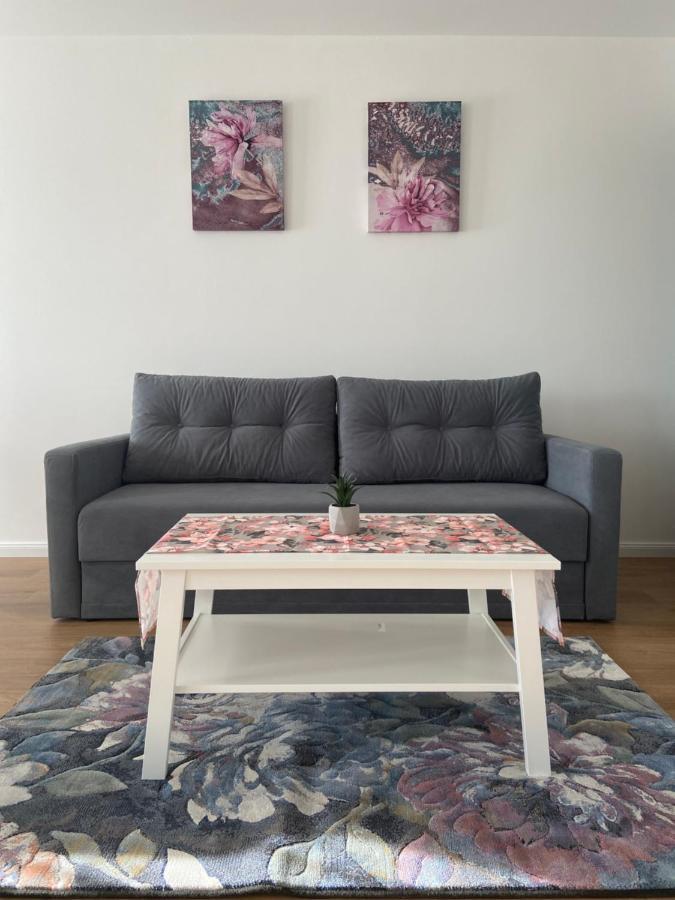 Focus Apartament Floreşti Esterno foto